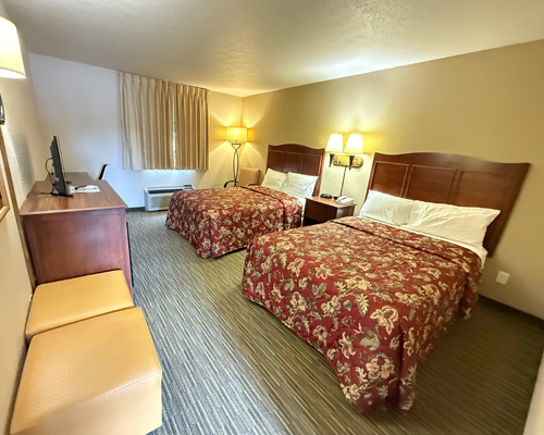 motel near in downtown Nappanee, IN